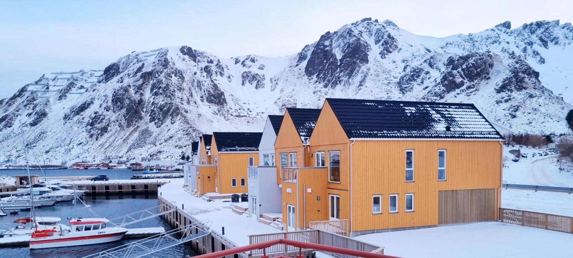 Apartment Two-story With Private Deck Ballstad